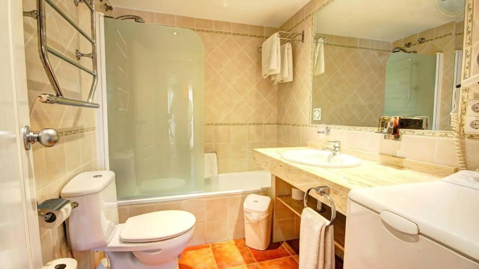Large Apartment Side Sea View Benalbeach Benalmadena