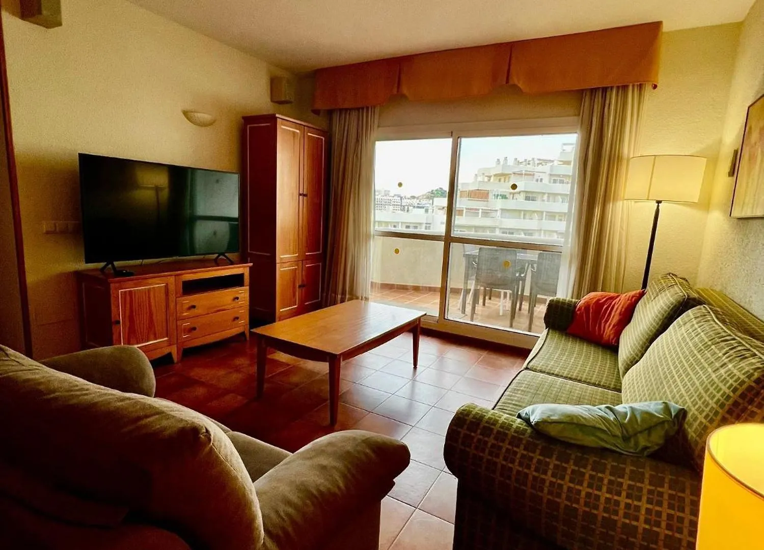 Large Apartment Side Sea View Benalbeach Benalmadena